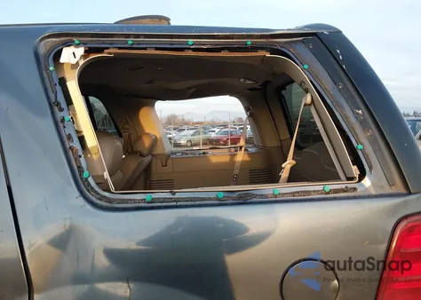 2003 Ford Expedition Eddie Bauer z USA, uszkodzony, nr VIN 1FMPU18L93LC17911